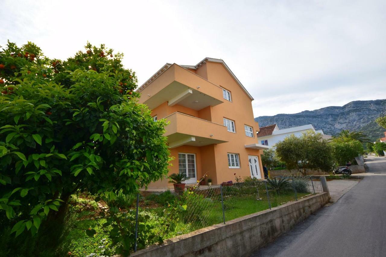 Luxury Penthouse With Jacuzzi In Appartement Orebić