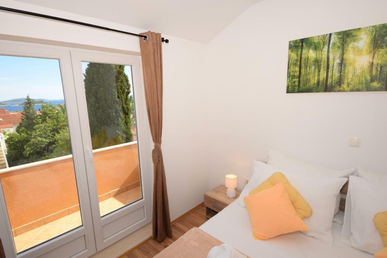 Apartmán Luxury Penthouse With Jacuzzi In